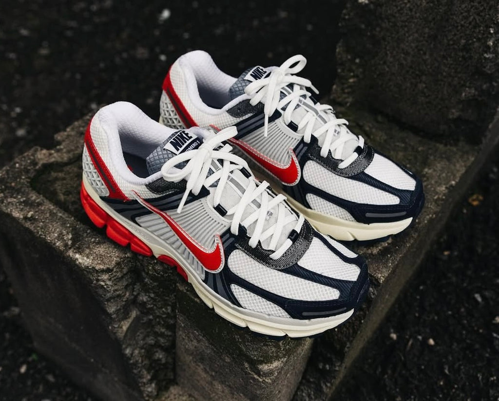 NIKE  V MAX WHITE RED